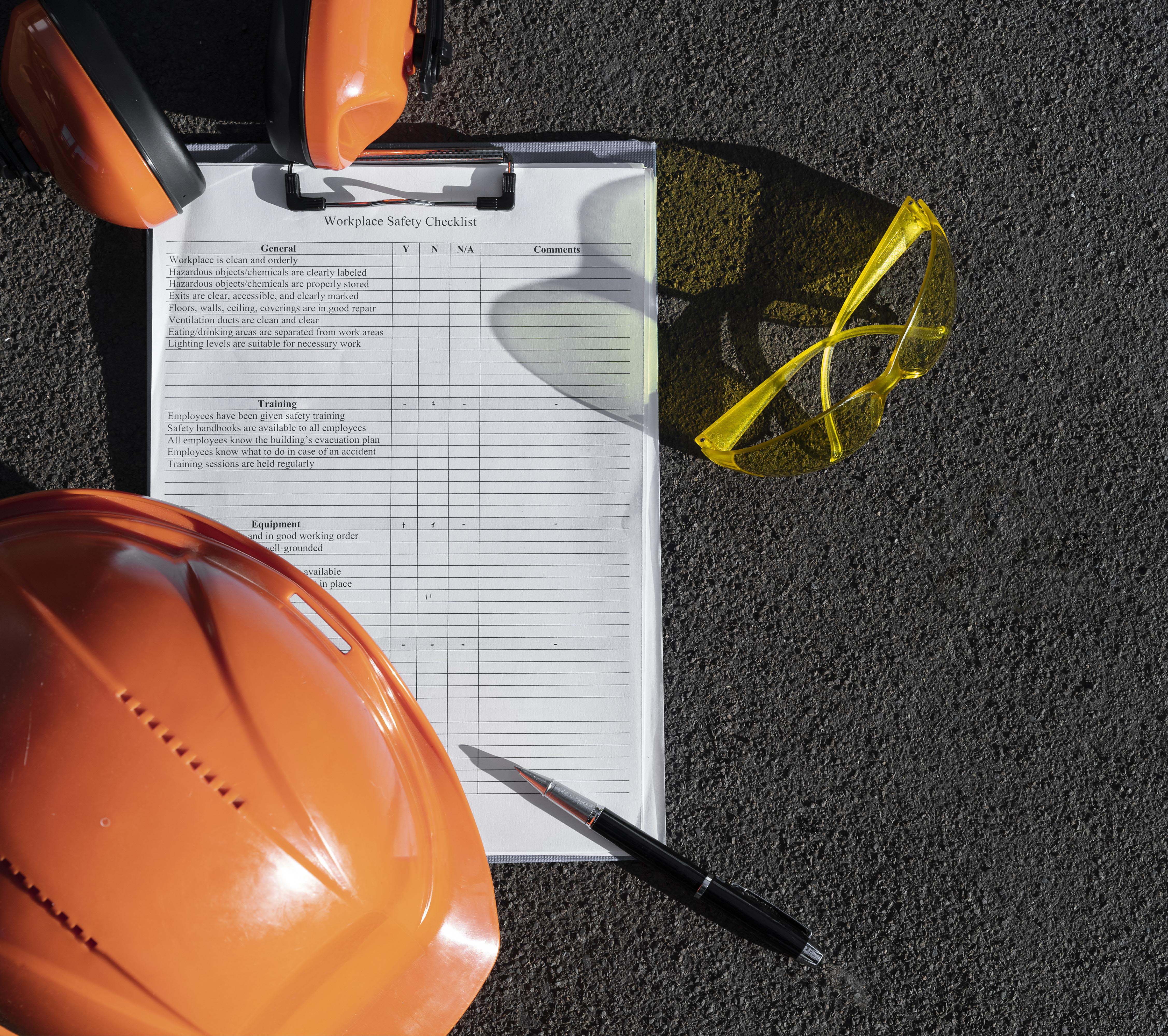 Normativa sicurezza sul lavoro per la protezione della mano