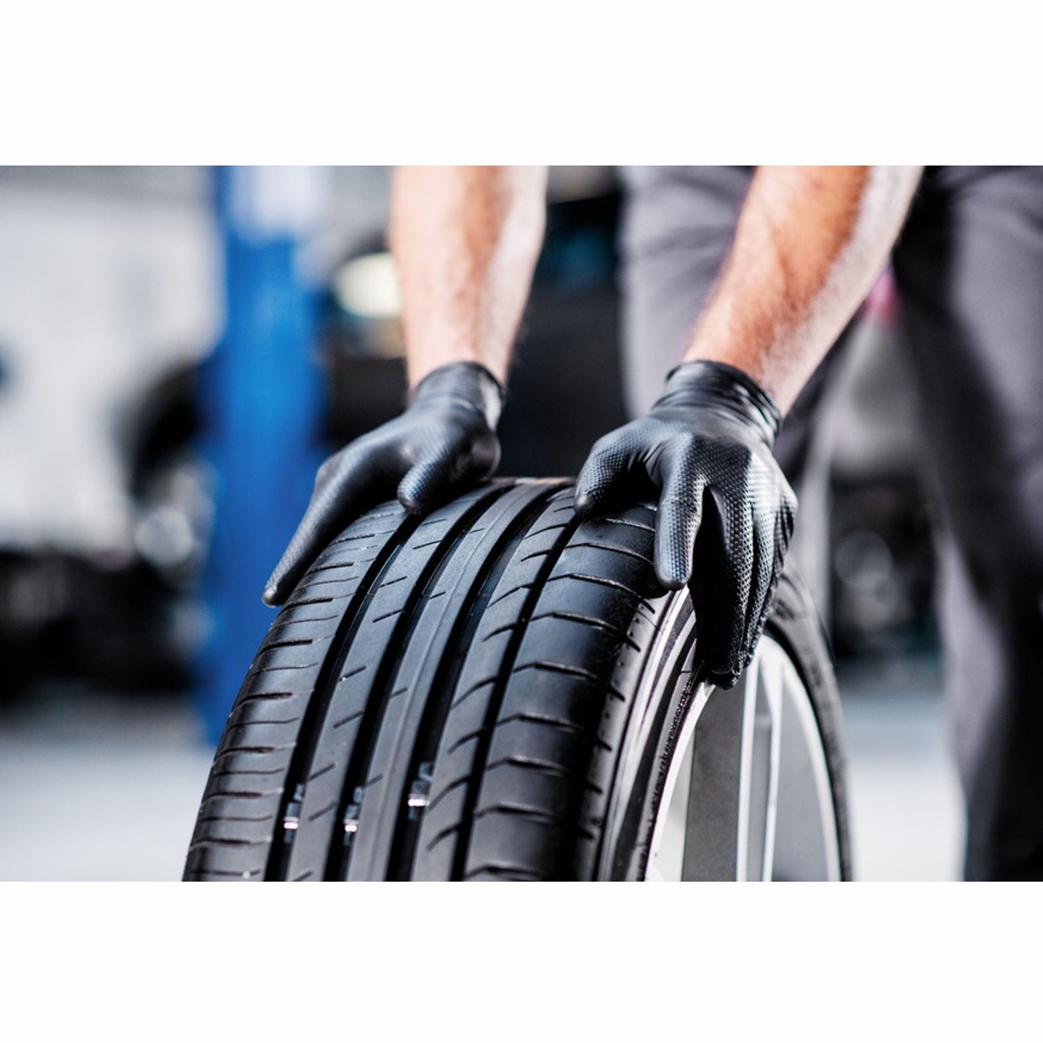 Guanti puntinati monouso nitrile nero senza polvere gogrip black Mercator gr. 6.80